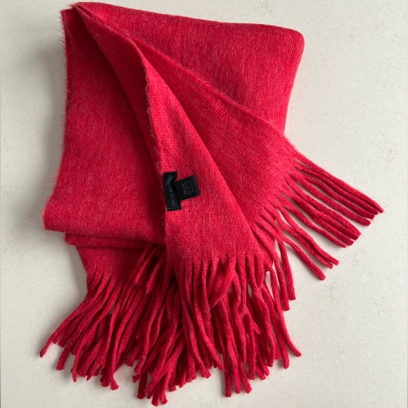 β€οΈLike New Steve Madden Super-Soft Thick Plush RED Muffler Scarf Wrap 22.5"x76" - Picture 11 of 16